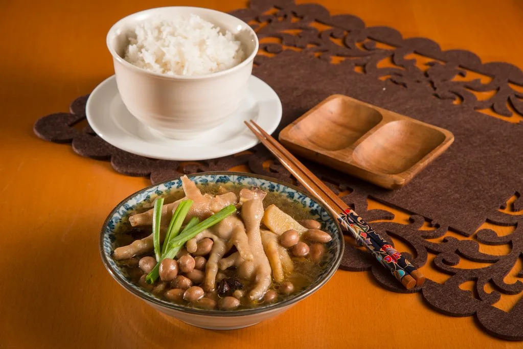 Braised Chicken Feet with Peanuts Recipe | Buffalo Cookware Malaysia